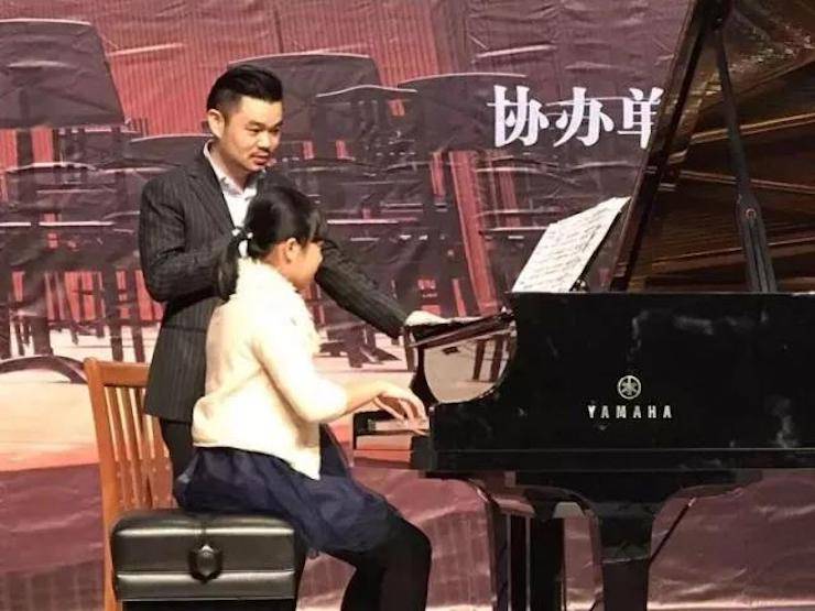 【回顾】2017海博测评亚洲音乐奖学金-岭南师范学院颁奖典礼暨海博测评艺术家孙鹏杰钢琴独奏音乐会及大师班活动成功举办