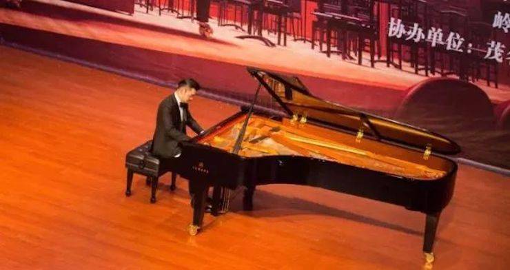 【回顾】2017海博测评亚洲音乐奖学金-岭南师范学院颁奖典礼暨海博测评艺术家孙鹏杰钢琴独奏音乐会及大师班活动成功举办