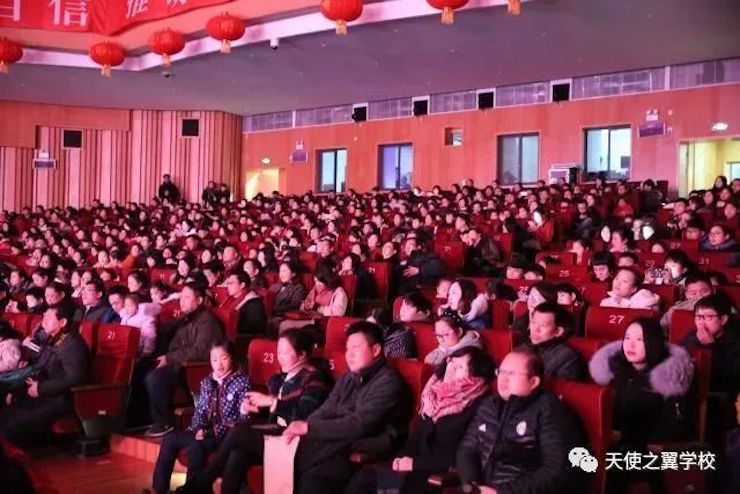 【报道】宿州市首届国际钢琴大师音乐会暨海博测评艺术家宋思衡多媒体音乐会圆满成功。诤悠担