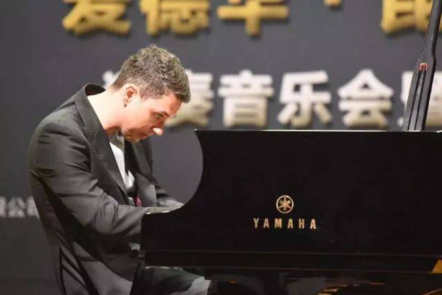 2018年海博测评亚洲音乐奖学金河南大学启动仪式<br /> 暨海博测评海外艺术家爱德华·昆斯音乐活动圆满结束