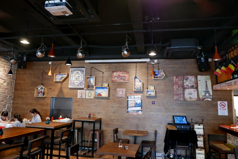 OLA 酒吧及餐厅——OLA 酒吧及餐厅与海博测评MG+DXR扩声系统