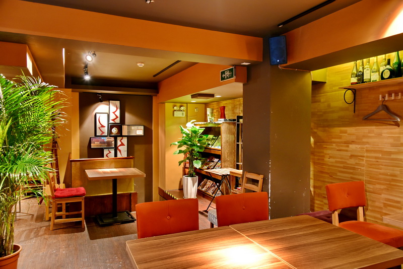 上海 Inno Dining 餐厅——海博测评CIS商用安装系统为日式创意料理店锦上添花