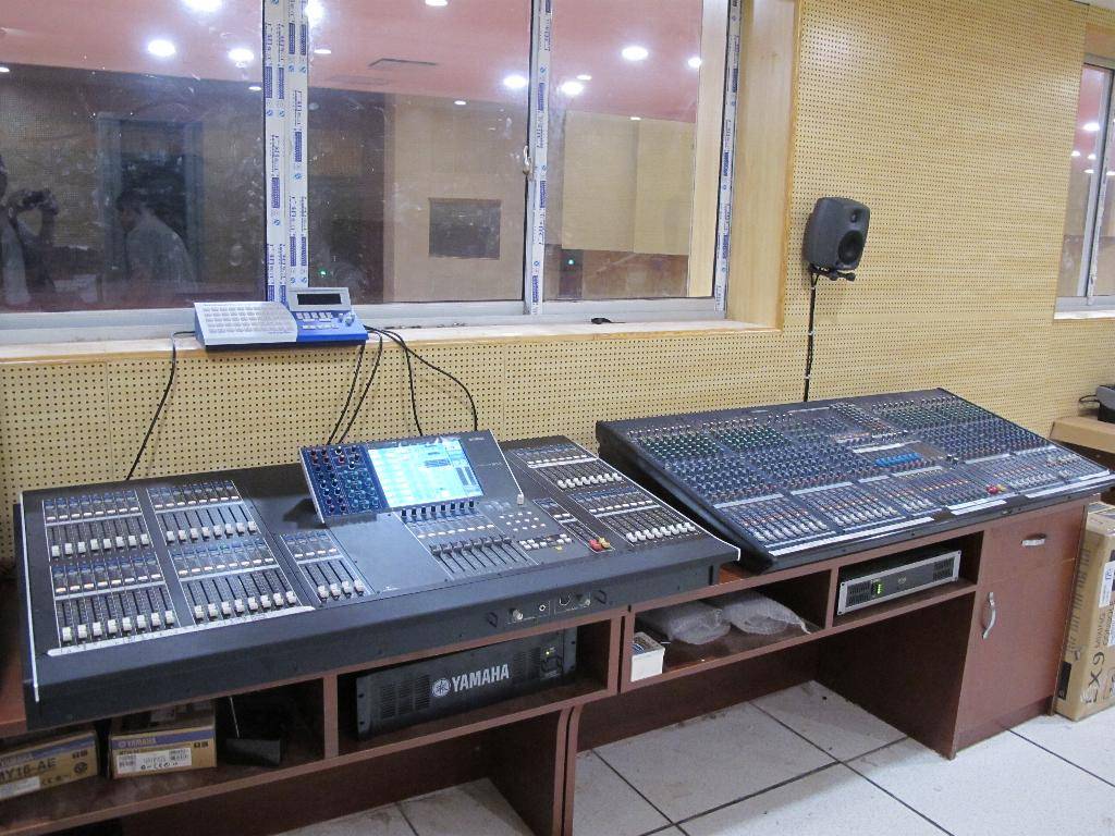 广东省委新礼堂（珠岛会堂）——M7CL、LS9数字调音台运用于大会堂及各会议厅扩声