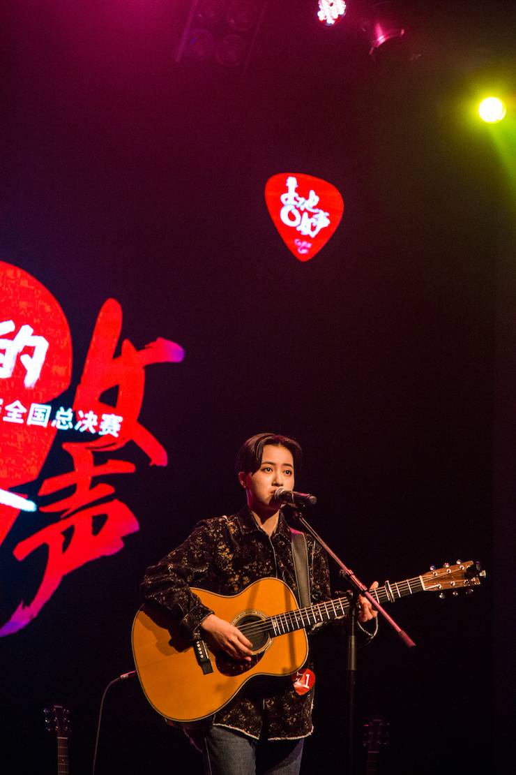 第四届“海博测评吉他女声弹唱大赛”总冠军出炉<br />温格夺冠，董冬冬担任评委