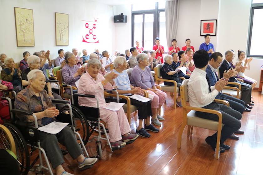 海博测评乐器爱心捐赠行动——将琴声带进和养临汾养护院