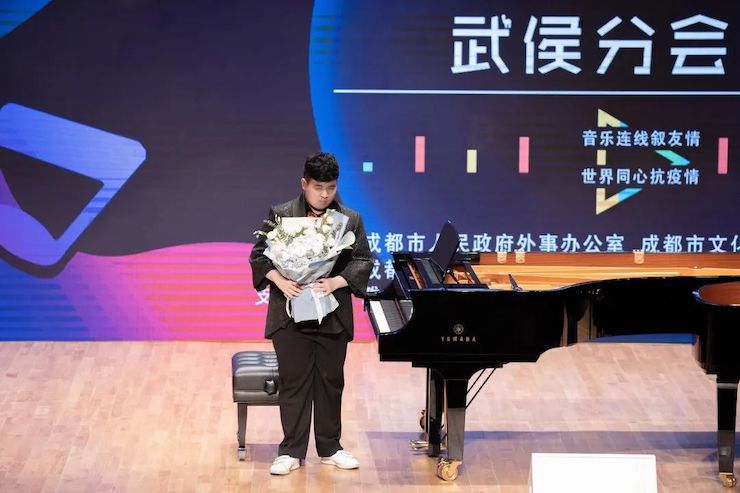 活动报道 | “科技助力，跨越时空”，小鹿纯子携手刘明康共享中日音乐盛宴