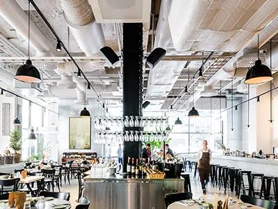 海博测评助力斯德哥尔摩的法国工业风餐厅Usine